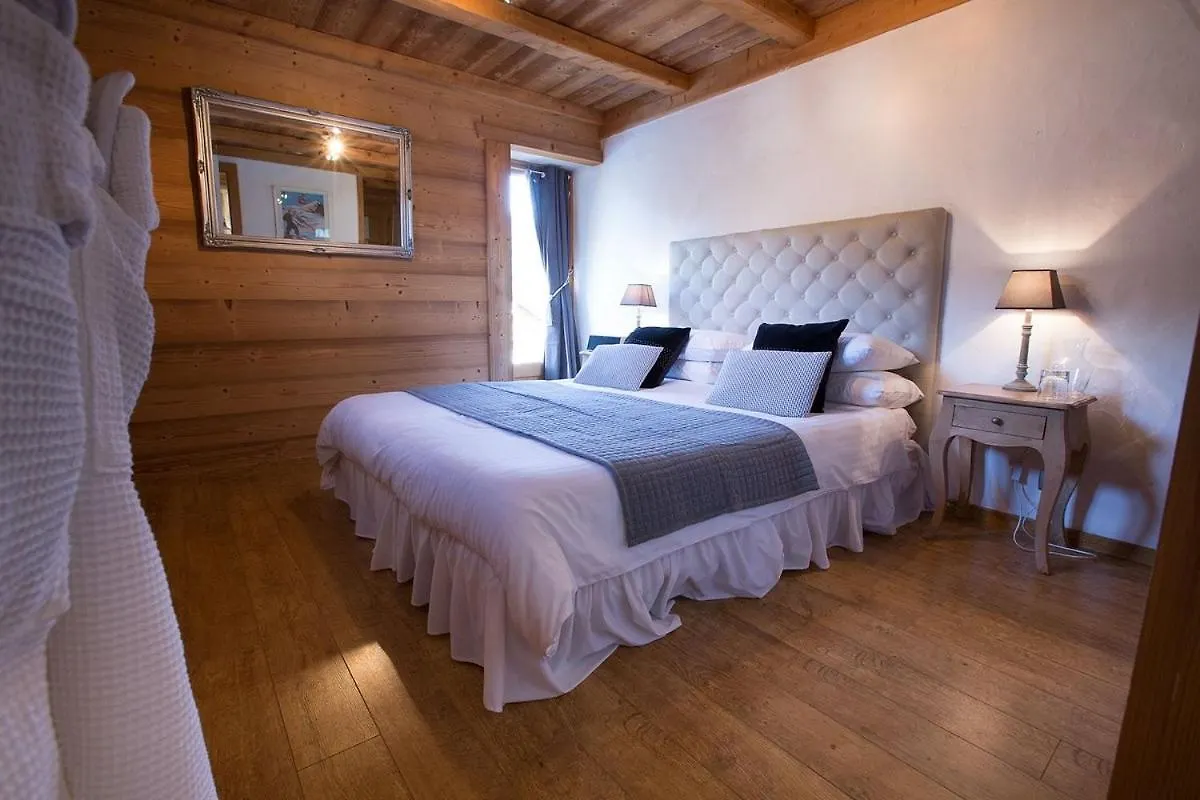 Chalet Guytoune Est Un Authentique Chalet De Luxe Aux Prestations Exceptionnelles Avec Vue Imprenable Morzine