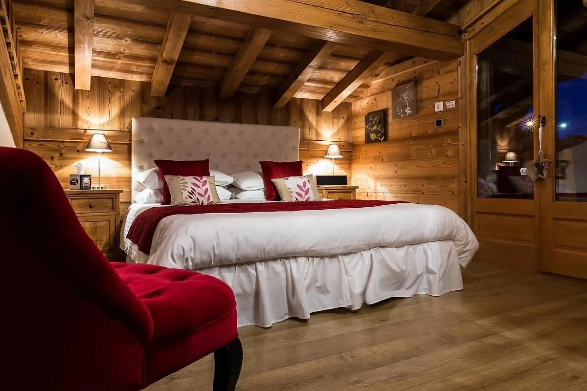 Chalet Guytoune Est Un Authentique Chalet De Luxe Aux Prestations Exceptionnelles Avec Vue Imprenable Morzine